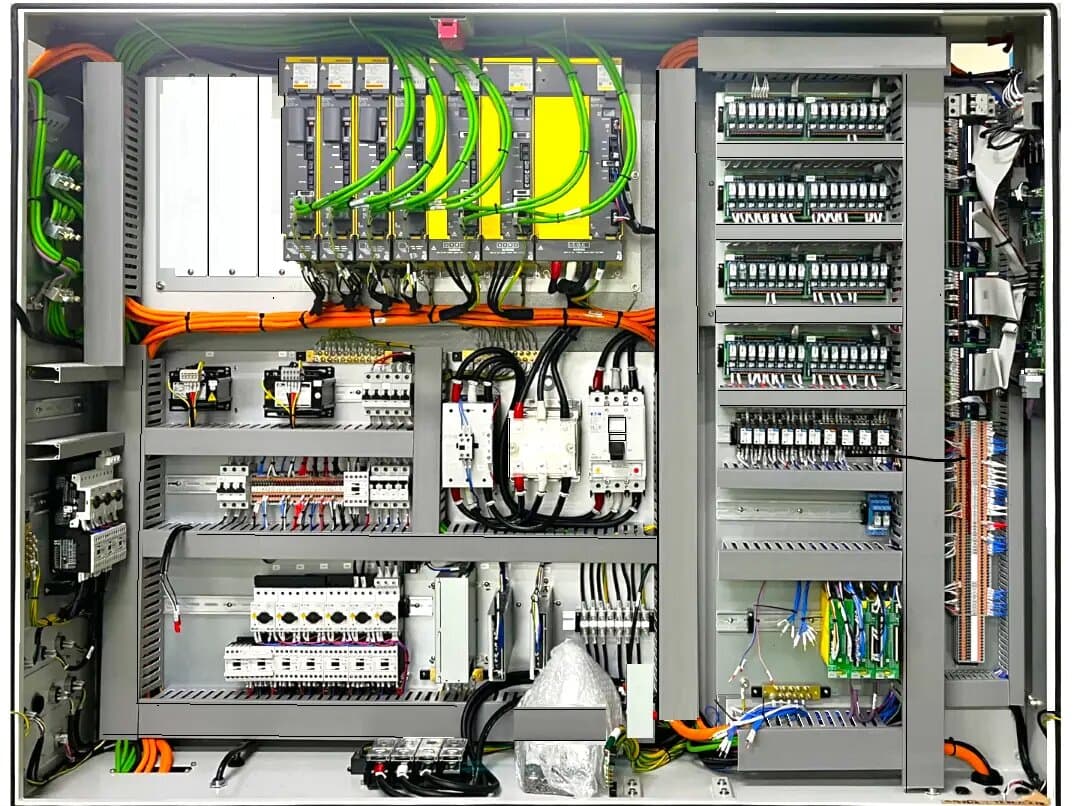 Panel kontrol PLC dan automation